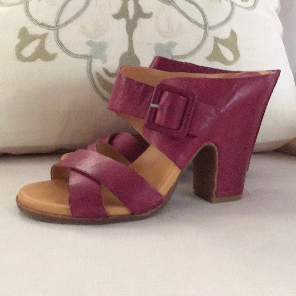 KORK EASE SZ 6 LEATHER SANDALS